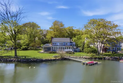 $3,200,000 | 9 Bishop Place, Larchmont, NY 10538