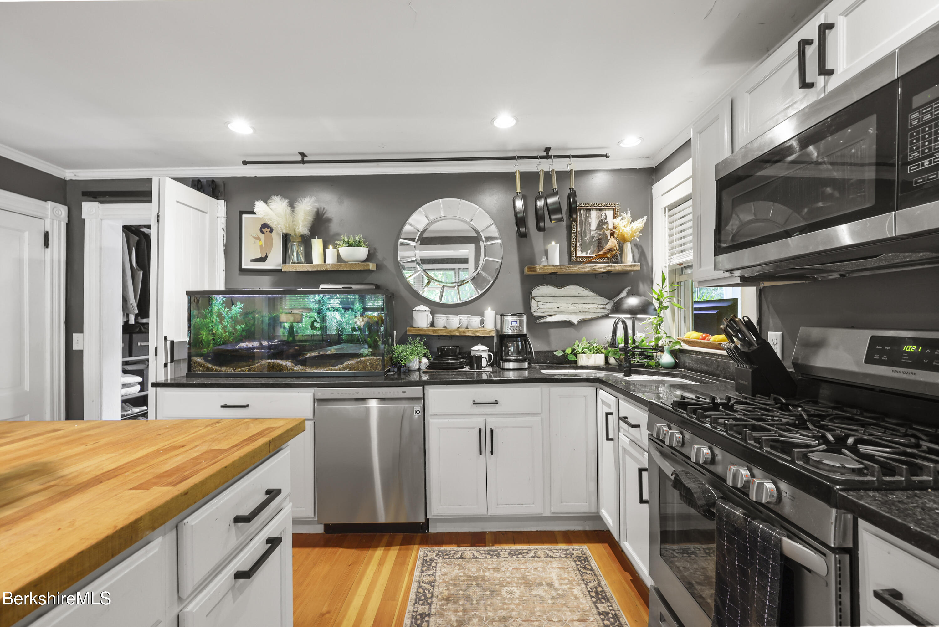 4 Lenox Road West Stockbridge, MA 01266 - Photo 21 of 42 150 Kitchen