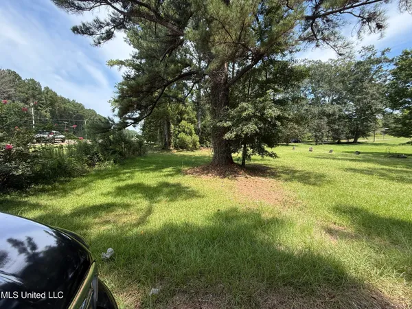 $125,000 | 1 35th Highway, Carthage, MS 39051