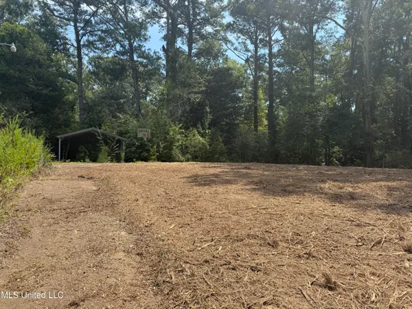 $125,000 | 1 35th Highway, Carthage, MS 39051