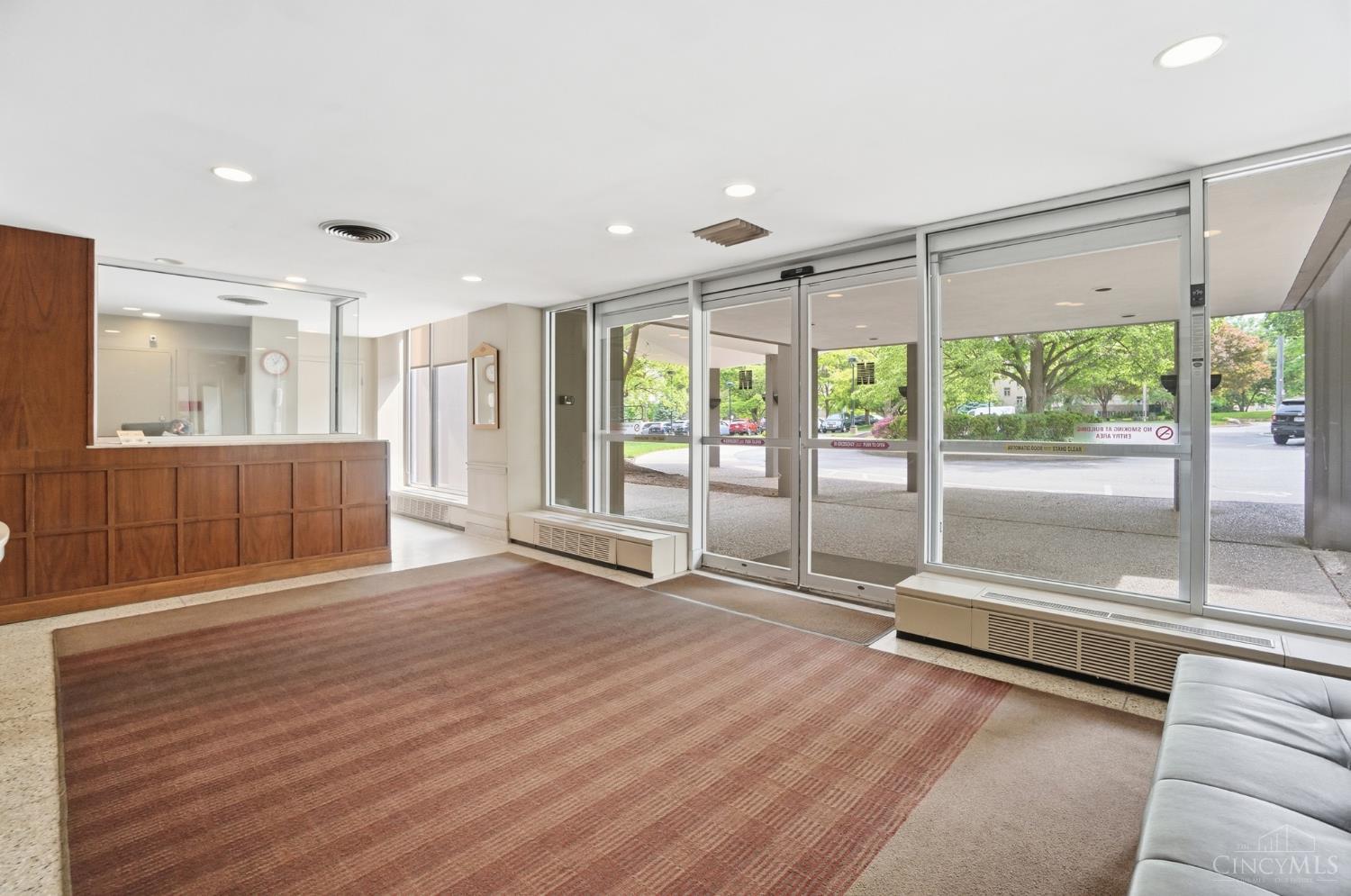 2324 Madison Road, Unit 1502 Cincinnati, OH 45208 - Photo 3 of 41
