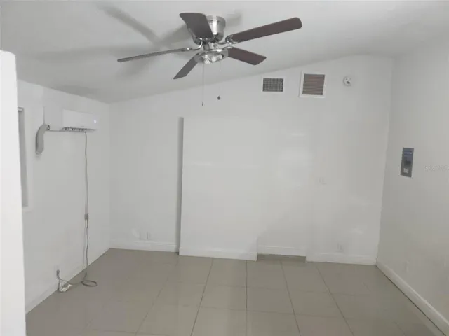 $3,400 | 8518 Woodlake Drive, Tampa, FL 33615