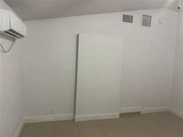 $3,400 | 8518 Woodlake Drive, Tampa, FL 33615