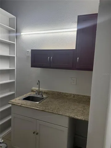 $3,400 | 8518 Woodlake Drive, Tampa, FL 33615