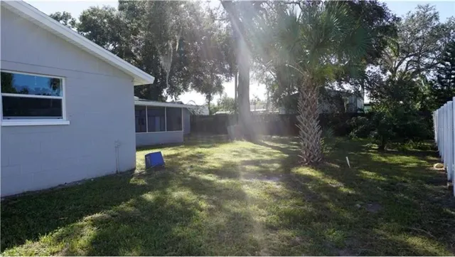 $3,400 | 8518 Woodlake Drive, Tampa, FL 33615