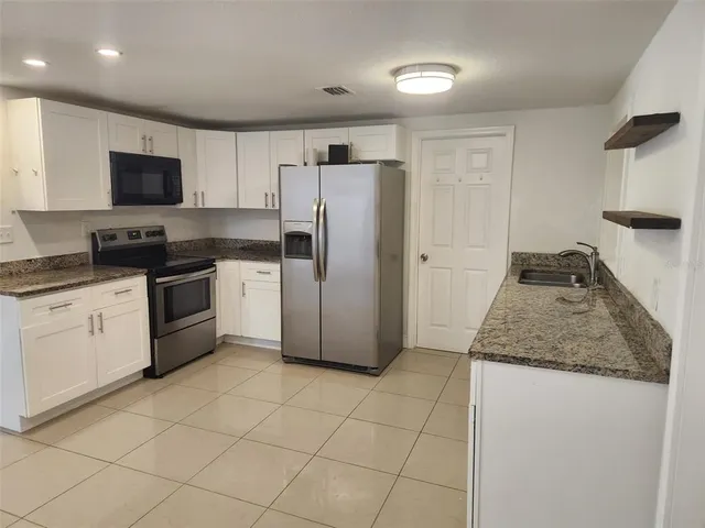 $3,400 | 8518 Woodlake Drive, Tampa, FL 33615