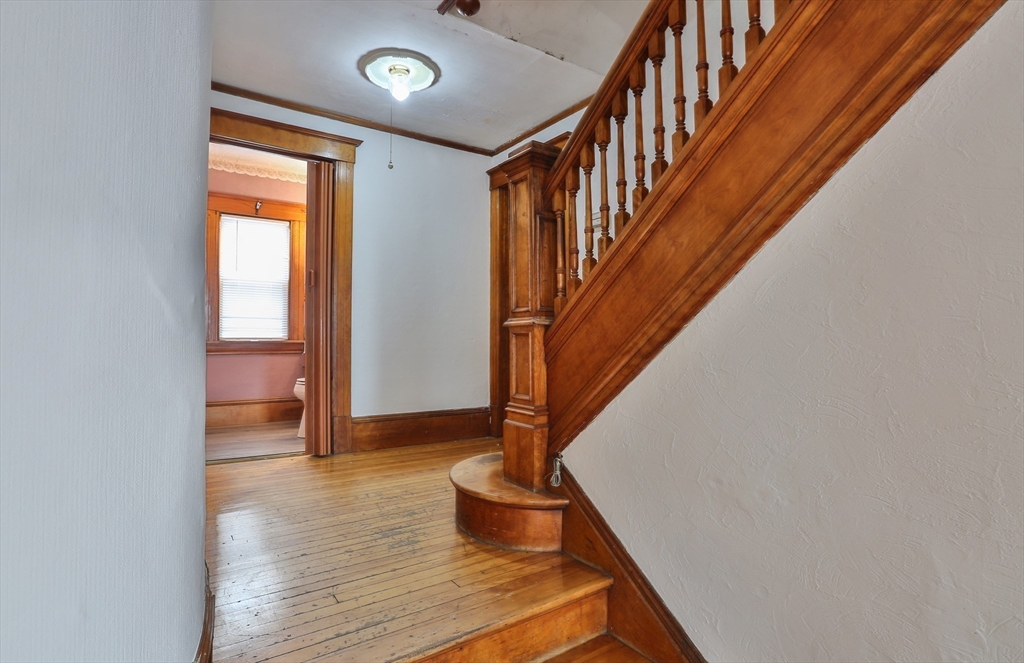 4 Trowbridge Road Worcester, MA 01609 - Photo 9 of 25