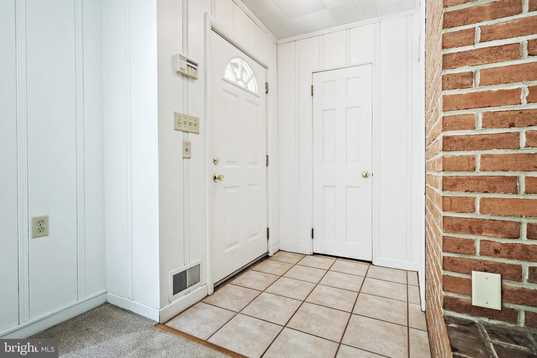 169 Irving Road York, PA 17403 - Photo 10 of 27 Gallery Image 10