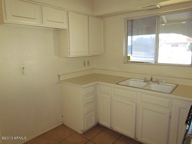 5322 West Granada Road Phoenix, AZ 85035 - Photo 17 of 40 023-118519 - Kitchen-002