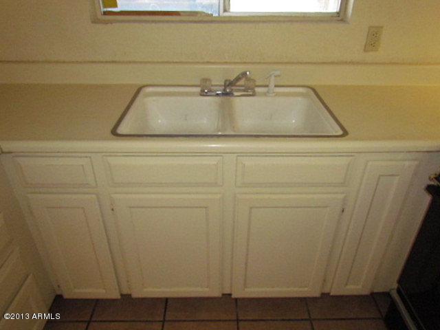 5322 West Granada Road Phoenix, AZ 85035 - Photo 19 of 40 023-118519 - Kitchen-004