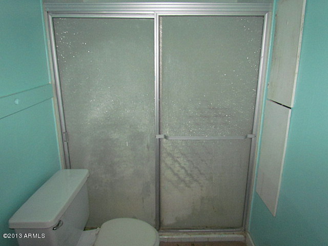 5322 West Granada Road Phoenix, AZ 85035 - Photo 31 of 40 023-118519 - Master Bathroom Shower