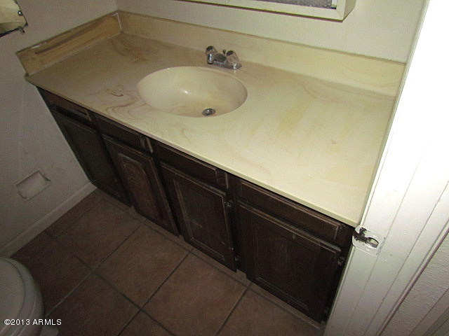 5322 West Granada Road Phoenix, AZ 85035 - Photo 36 of 40 023-118519 - Bathroom 2
