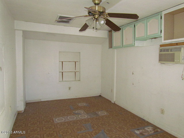 5322 West Granada Road Phoenix, AZ 85035 - Photo 39 of 40 023-118519 - Laundry-001