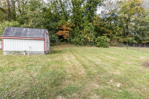 $229,000 | 512 Regent Street, Houston, PA 15342