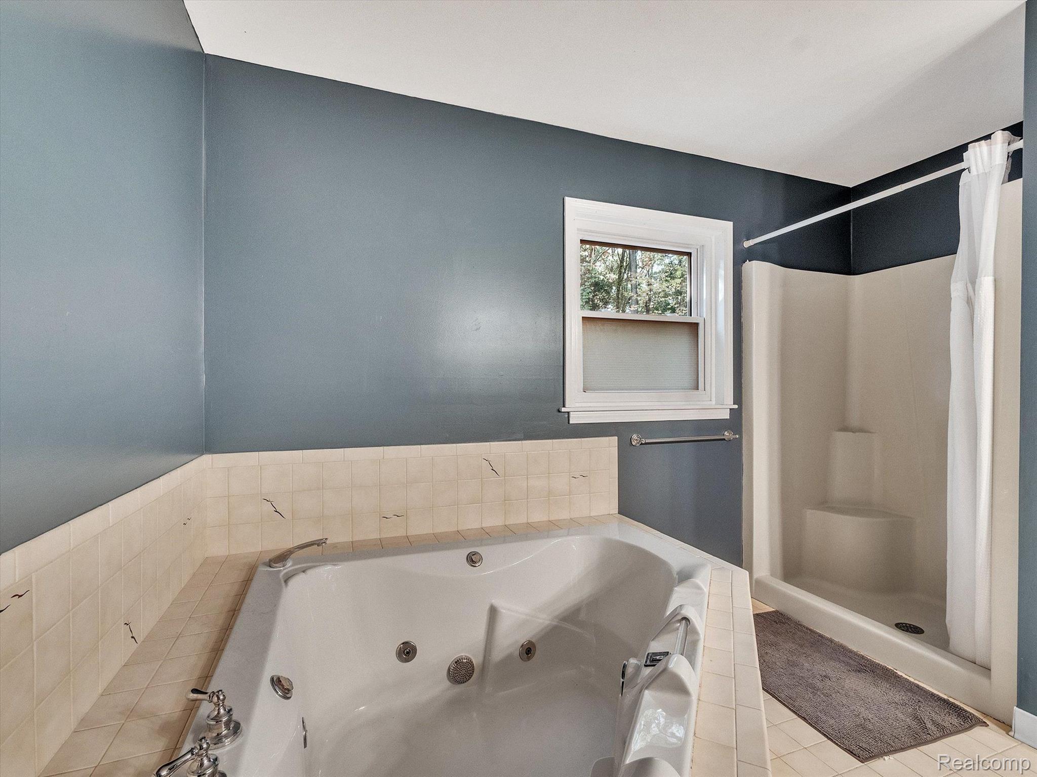 1818 Fox Ridge Drive Howell, MI 48843 - Photo 21 of 42 Gallery Image 21