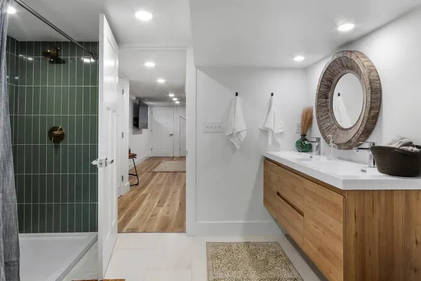 $3,200 | 190 Dewey Avenue, Fontana, WI 53125