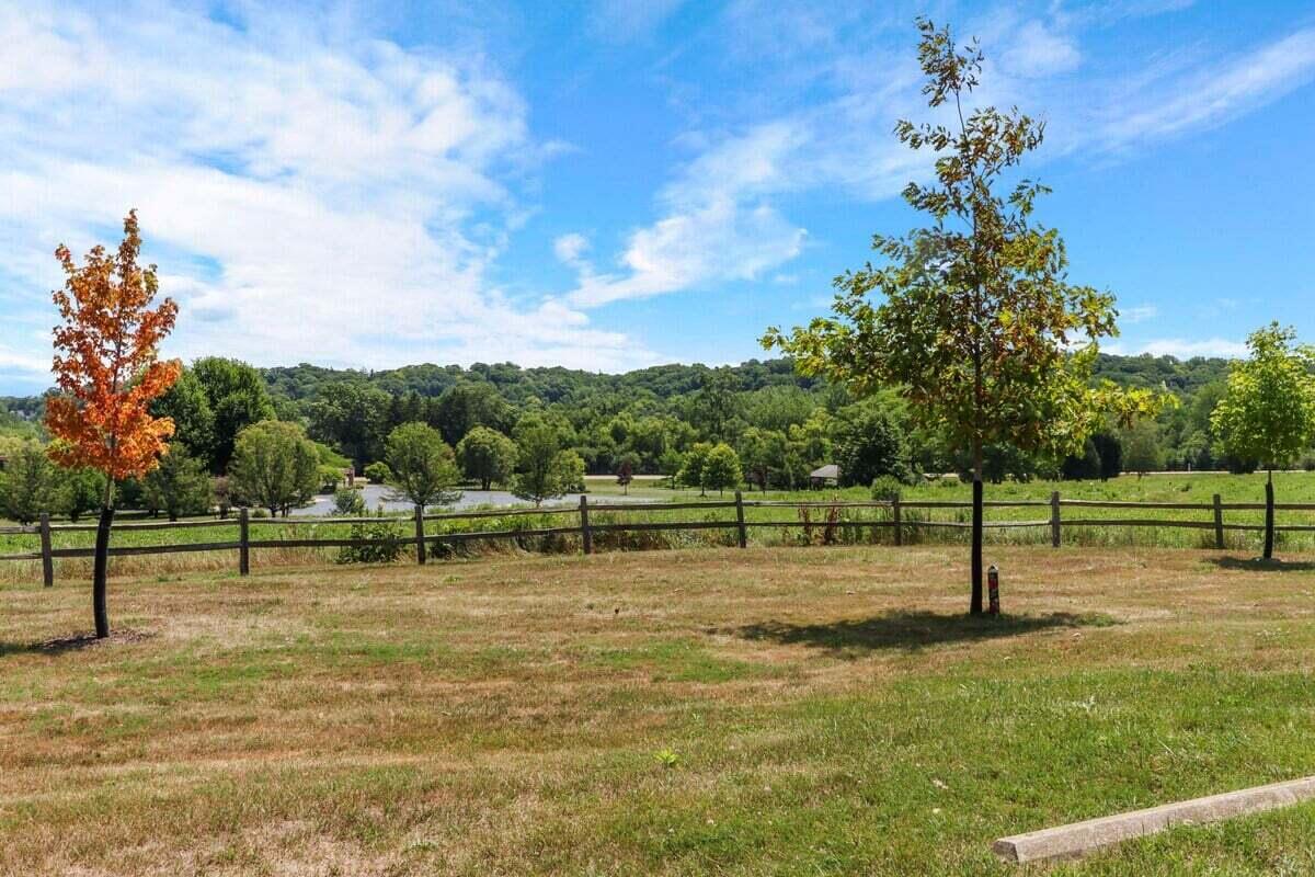 190 Dewey Avenue Fontana, WI 53125 - Photo 15 of 16 16