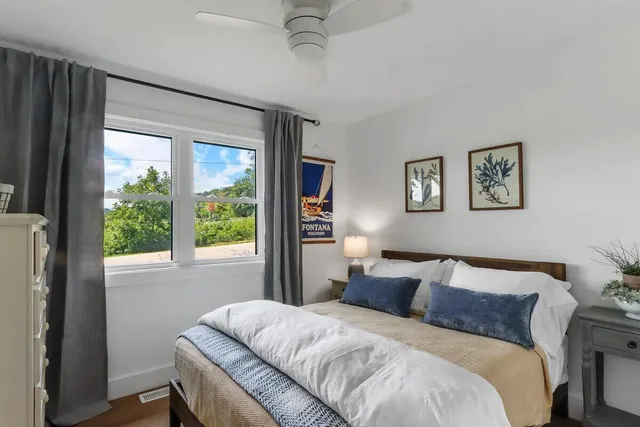 $3,200 | 190 Dewey Avenue, Fontana, WI 53125