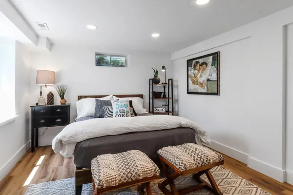 $3,200 | 190 Dewey Avenue, Fontana, WI 53125