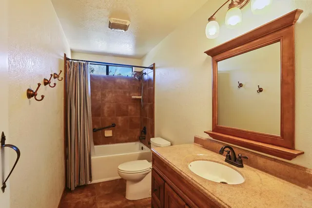 $550,000 | 8510 Hautly Lane, Valley Springs, CA 95252