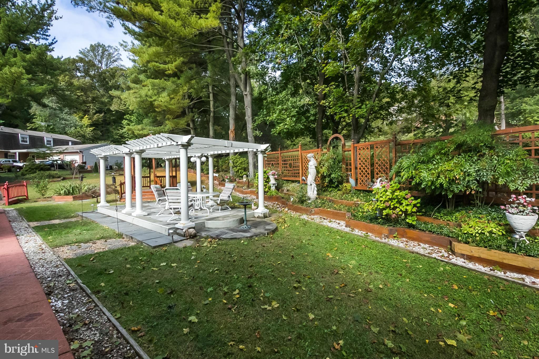 6 Linlow Court Baltimore, MD 21286 - Photo 2 of 22 Exterior (Rear)