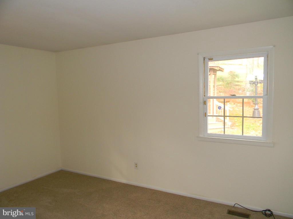 6 Linlow Court Baltimore, MD 21286 - Photo 19 of 22 Bedroom