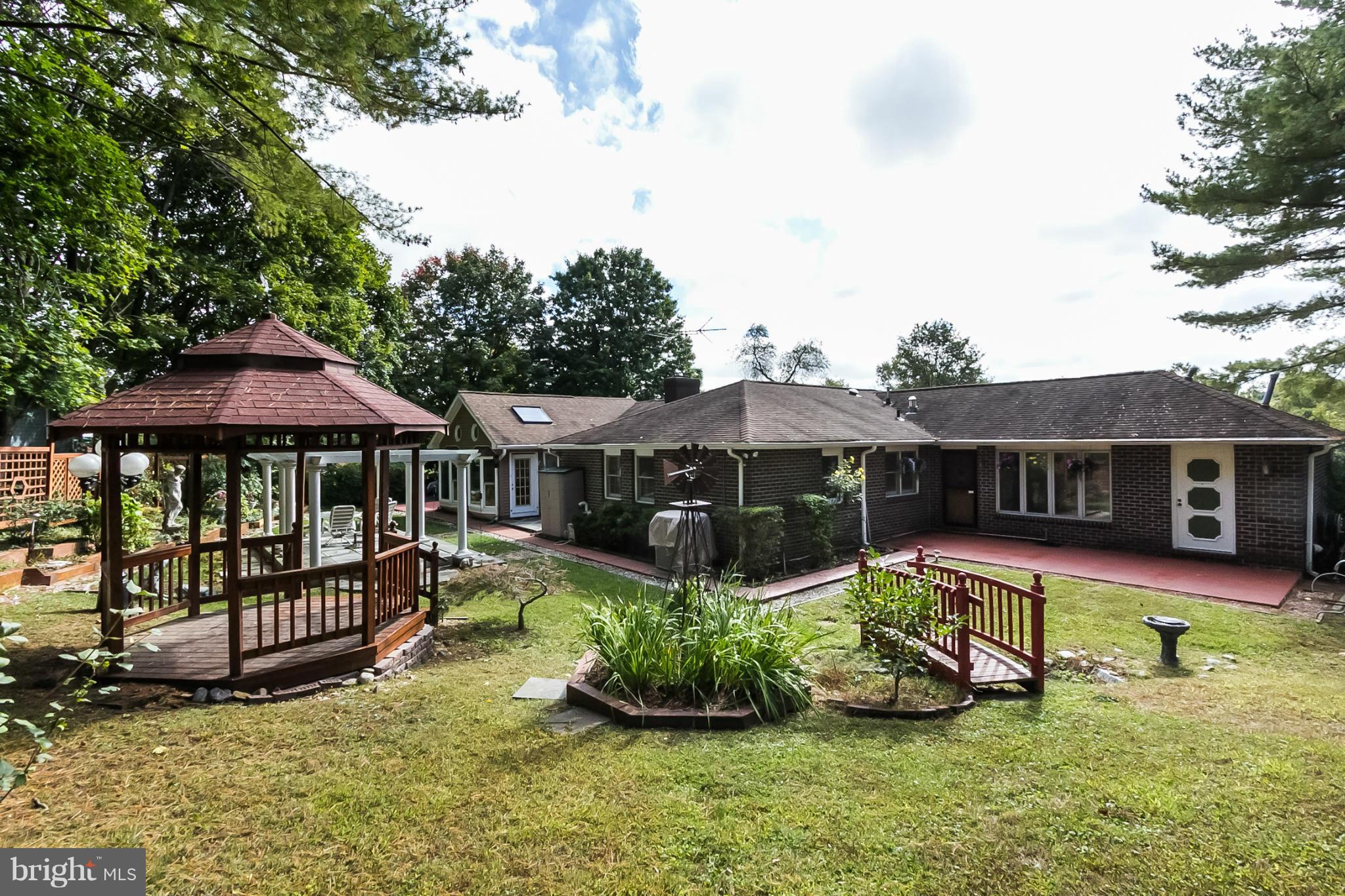 6 Linlow Court Baltimore, MD 21286 - Photo 3 of 22 Exterior (Rear)