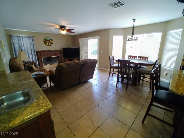 $4,000 | 8636 Blissville Avenue, Las Vegas, NV 89145