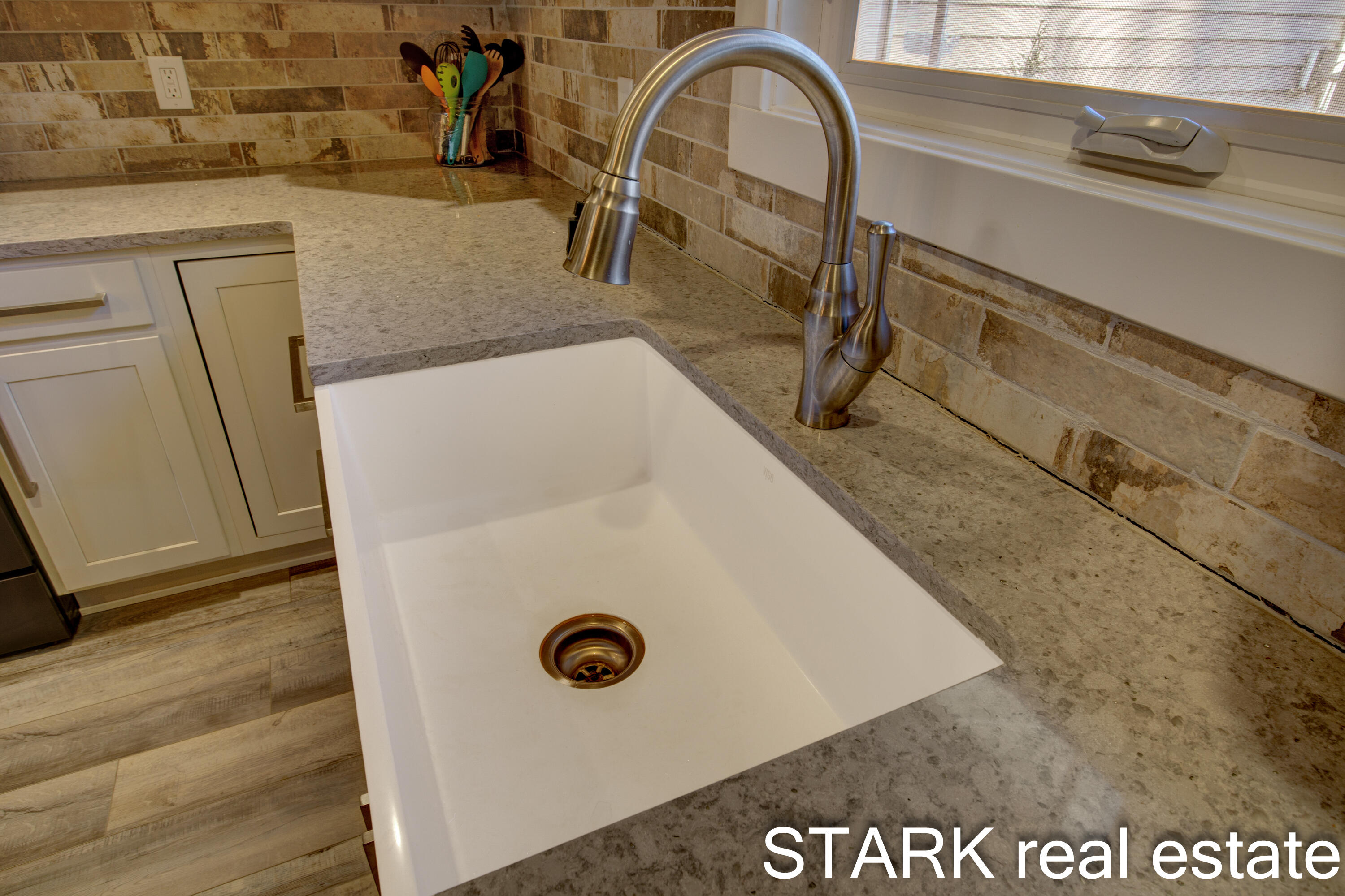 5765 Stringer Road Fruitport, MI 49415 - Photo 18 of 61 Final Camera Interior-8