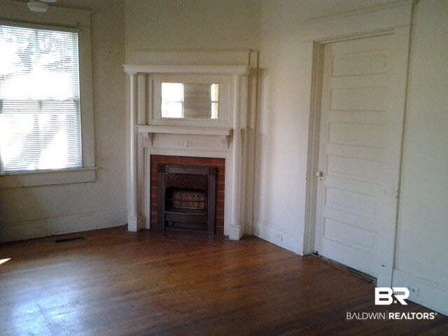 855 Savannah Street Mobile, AL 36603 - Photo 3 of 16
