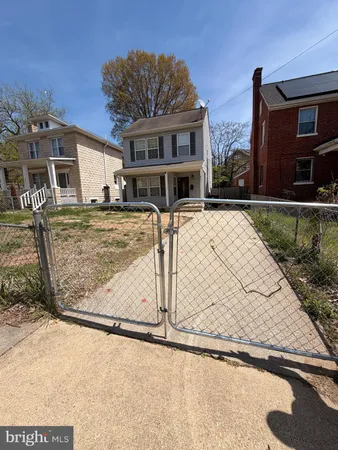 $4,500 | 431 61st Street Northeast, Washington, DC 20019
