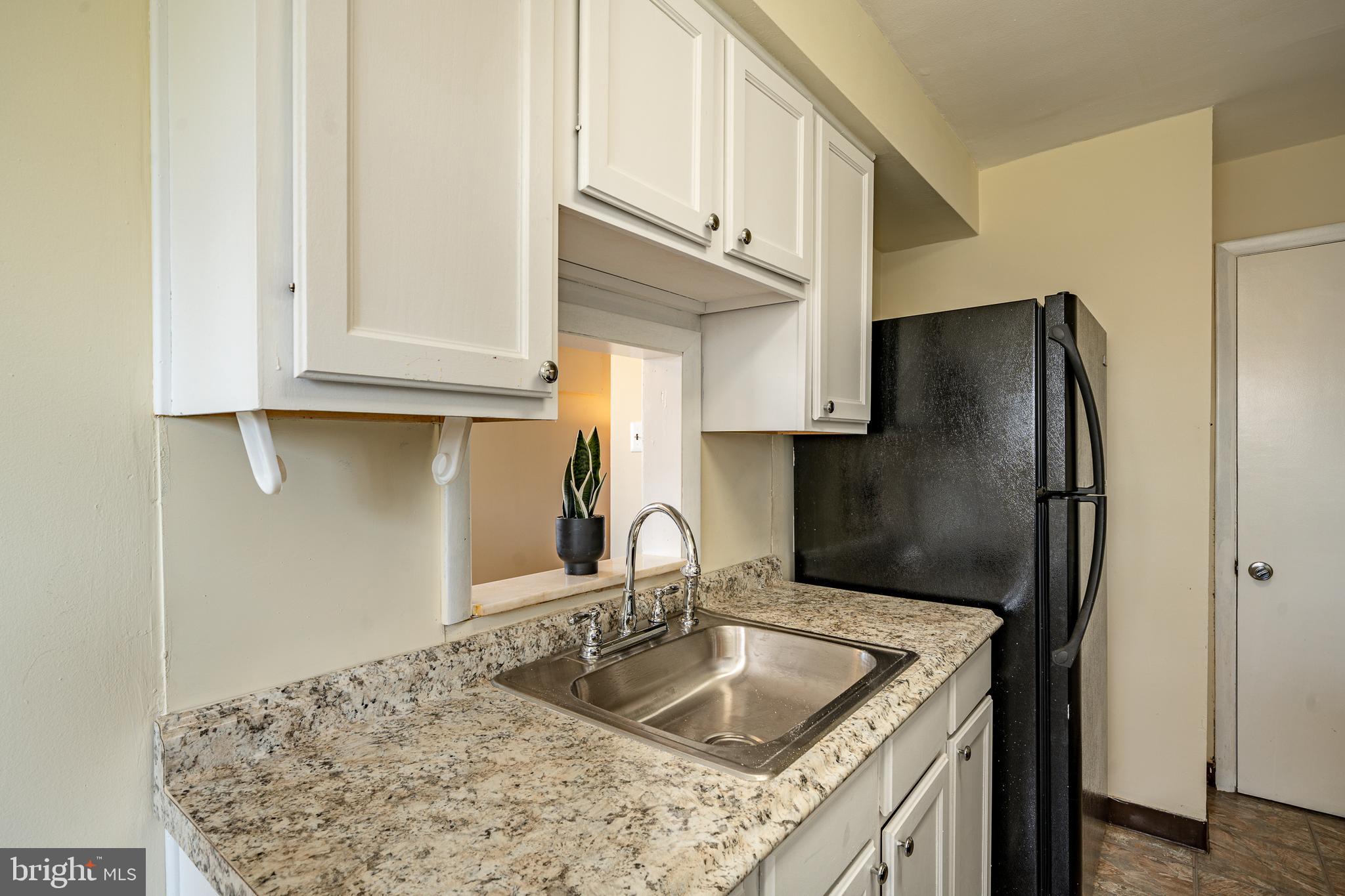 1920 Edwards Road Folcroft, PA 19032 - Photo 10 of 27 kitchen