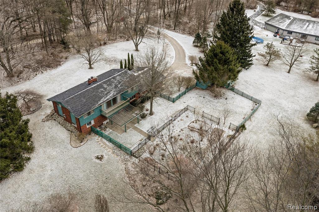 9801 Gibbs Road Clarkston, MI 48348 - Photo 41 of 47 Gallery Image 41