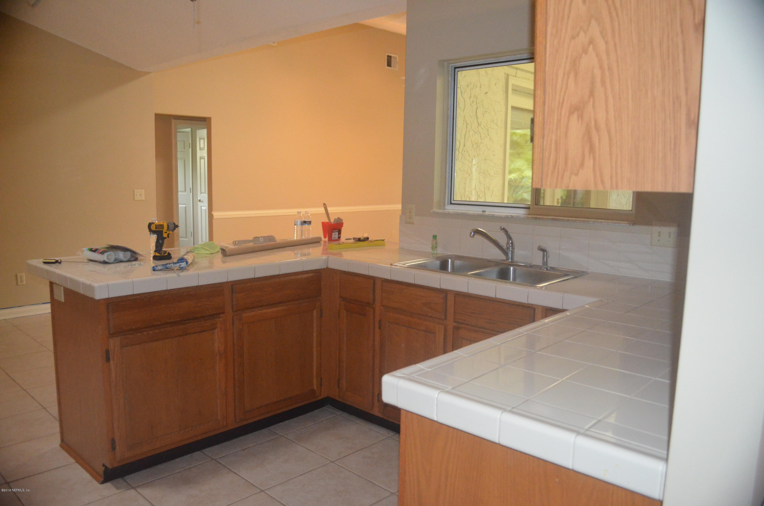 1008 Larkspur Loop St. Johns, FL 32259 - Photo 8 of 15 KITCHEN
