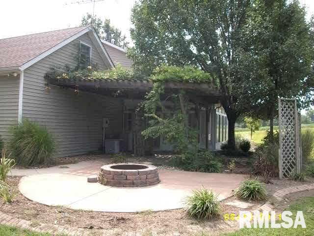 12531 Corey Road Carlyle, IL 62231 - Photo 4 of 15