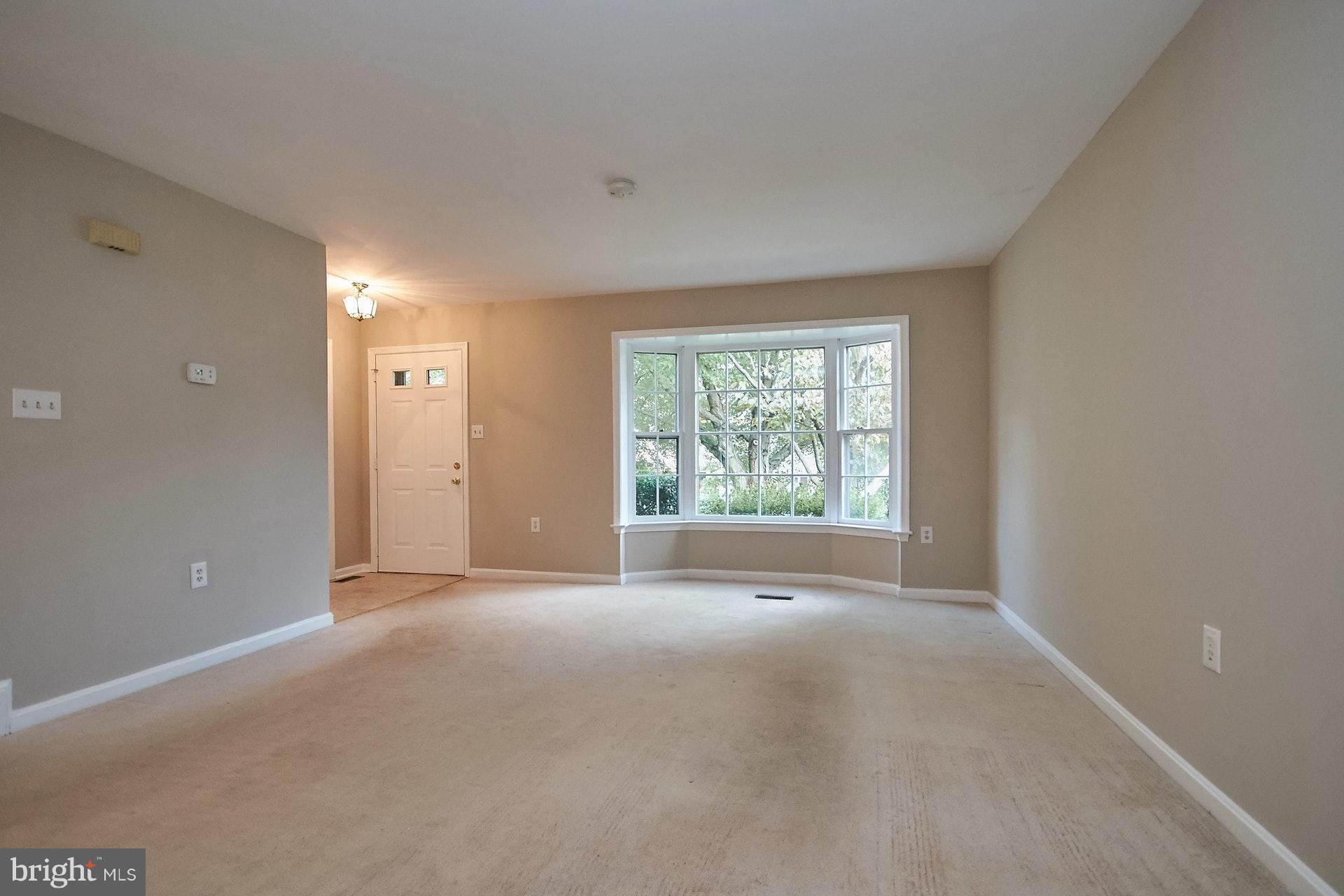 11982 Sentinel Point Court Reston, VA 20191 - Photo 3 of 28 Living Room w/Bay Window