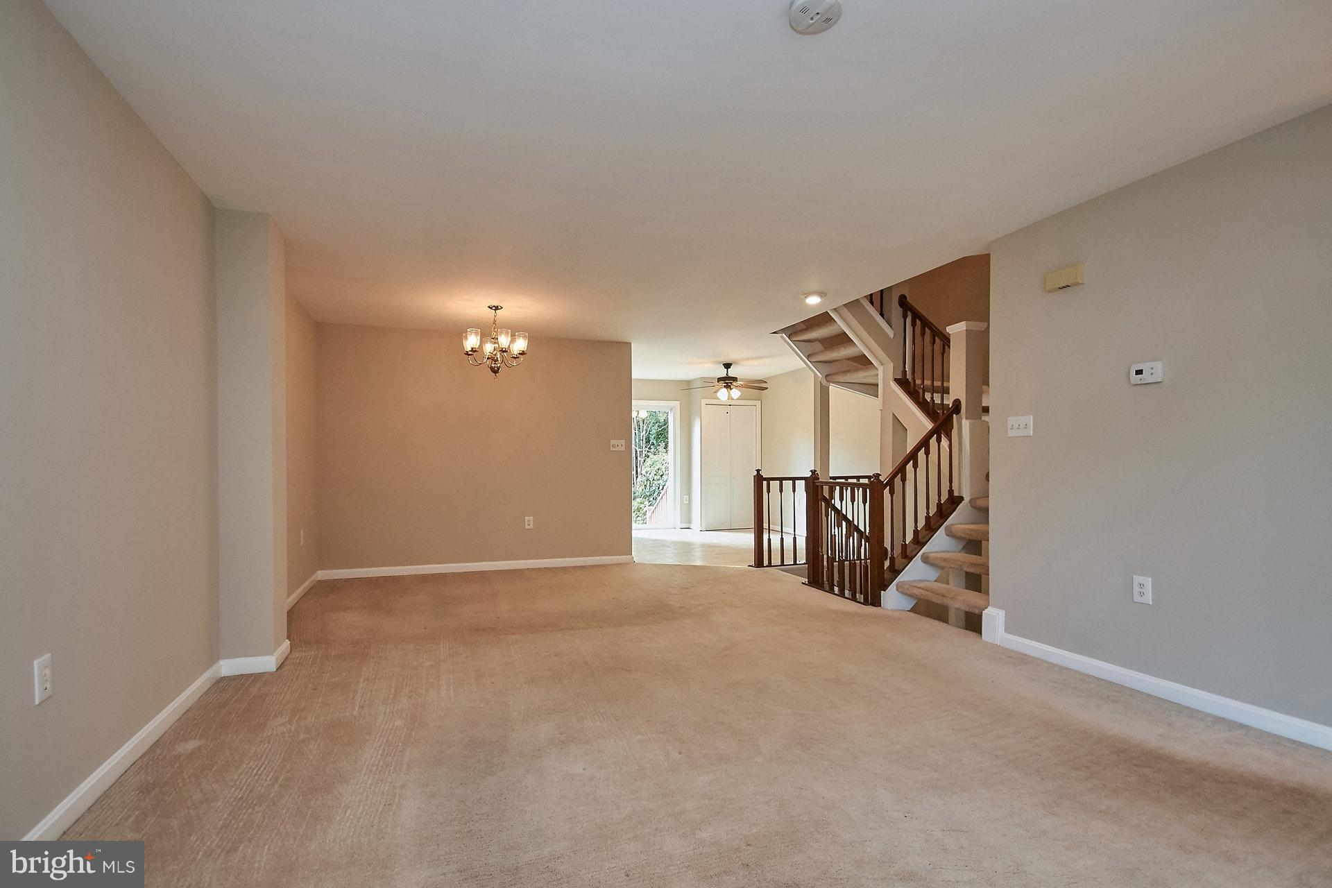 11982 Sentinel Point Court Reston, VA 20191 - Photo 4 of 28 Dining Room