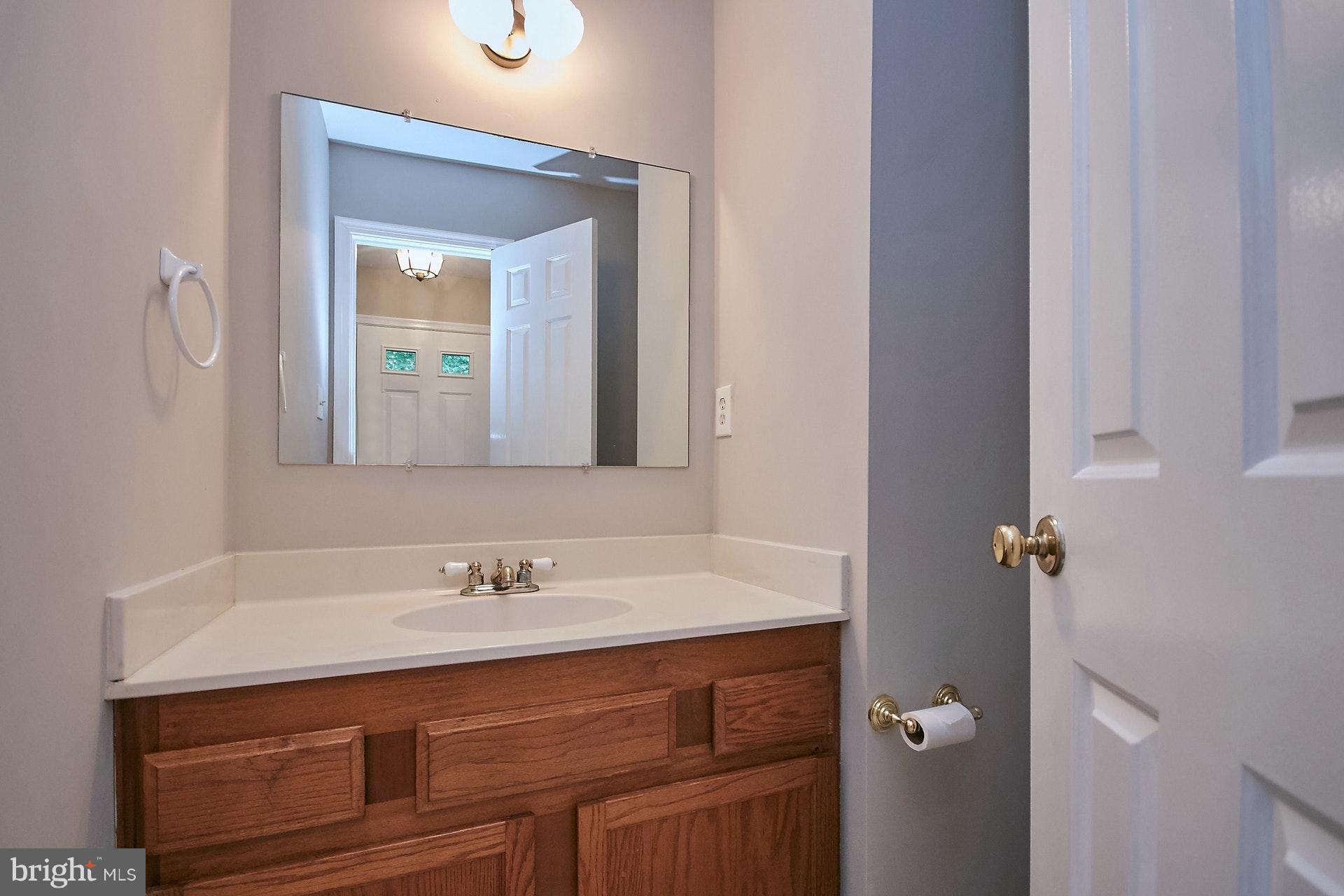 11982 Sentinel Point Court Reston, VA 20191 - Photo 10 of 28 First Floor Powder Room