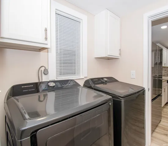 $175,000 | 102 Lovette Street, Wolcottville, IN 46795