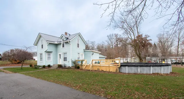 $175,000 | 102 Lovette Street, Wolcottville, IN 46795