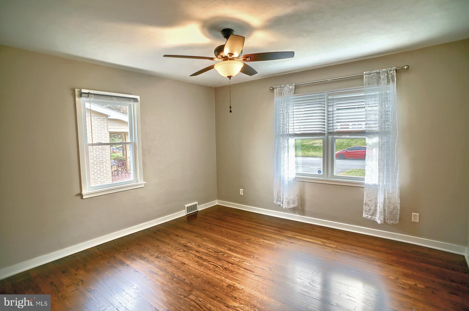 3614 Colonial Road Harrisburg, PA 17109 - Photo 8 of 37 Gallery Image 8