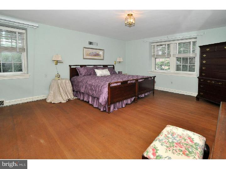342 Holmecrest Road Jenkintown, PA 19046 - Photo 11 of 23 Master Bedroom