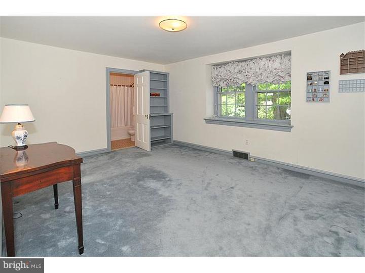 342 Holmecrest Road Jenkintown, PA 19046 - Photo 13 of 23 Bedroom 2