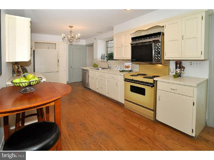 342 Holmecrest Road Jenkintown, PA 19046 - Photo 6 of 23 Kitchen