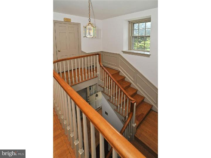 342 Holmecrest Road Jenkintown, PA 19046 - Photo 9 of 23 Gallery Image 9