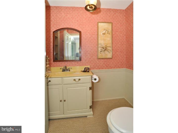 342 Holmecrest Road Jenkintown, PA 19046 - Photo 10 of 23 Gallery Image 10