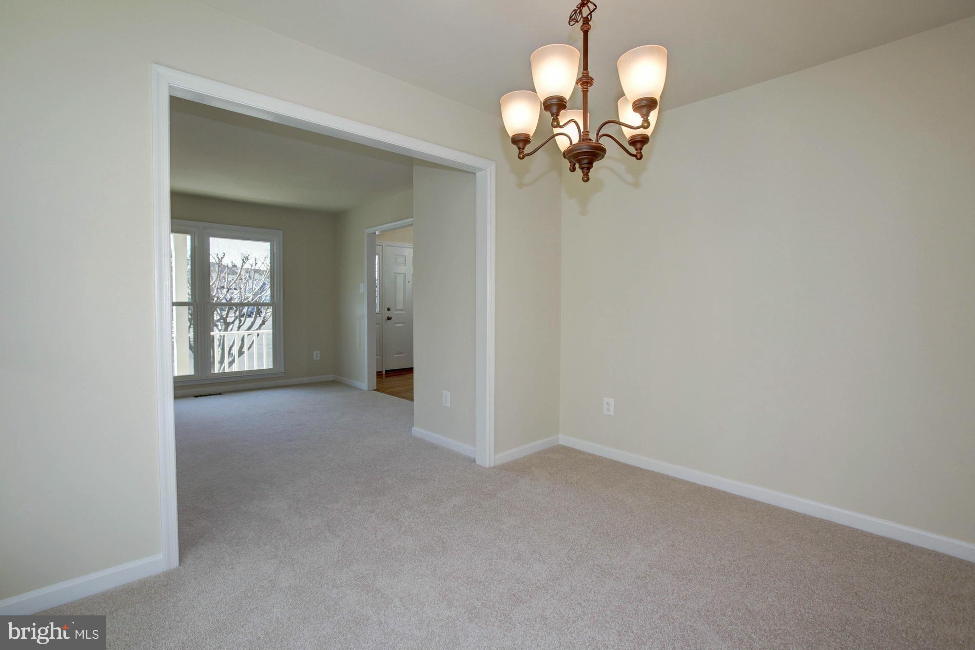 6747 Morning Ride Circle Alexandria, VA 22315 - Photo 5 of 30 Dining Room