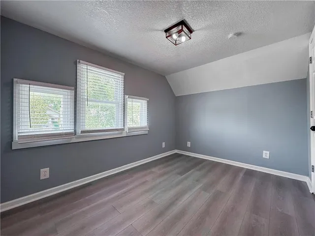 $295,000 | 4121 Woodland Avenue, Kansas City, MO 64110