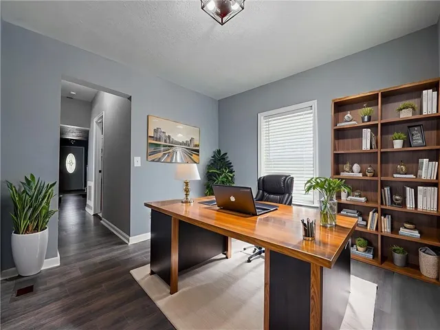 $295,000 | 4121 Woodland Avenue, Kansas City, MO 64110