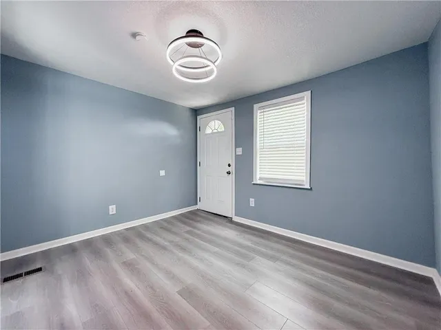 $295,000 | 4121 Woodland Avenue, Kansas City, MO 64110